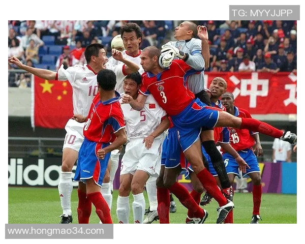 足球明星的经典配饰与时尚风格完美结合的精彩瞬间分享